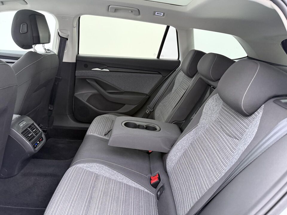 Škoda Superb Combi 1.5 TSI First Edition