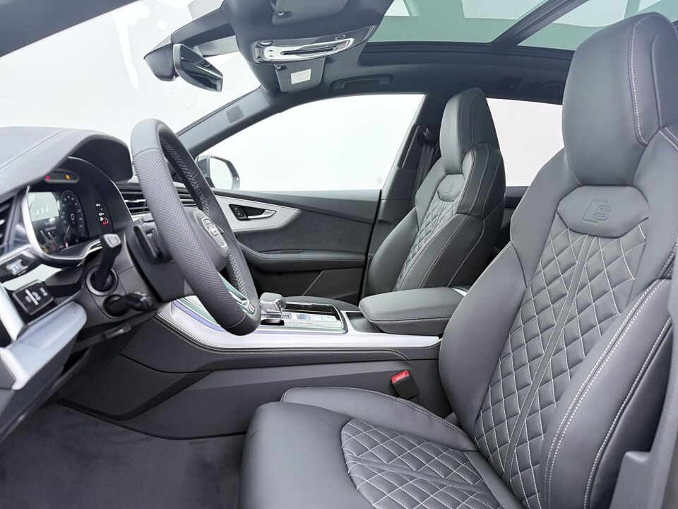 Audi Q8 Pro Line S 55 TFSI e 290 kW / 394 PK Quattro