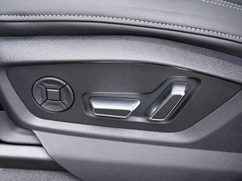 Audi Q8 Pro Line S 55 TFSI e 290 kW / 394 PK Quattro