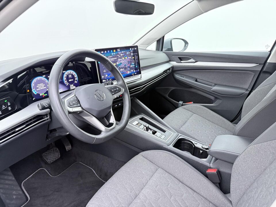 Volkswagen Golf 1.5 eTSI Life Edition