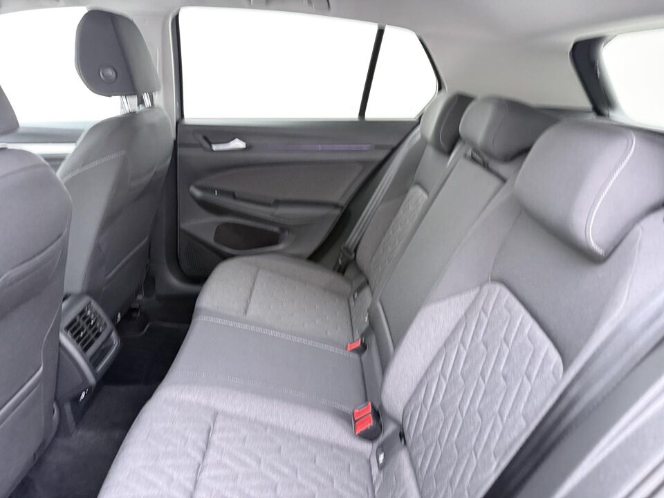 Volkswagen Golf 1.5 eTSI Life Edition