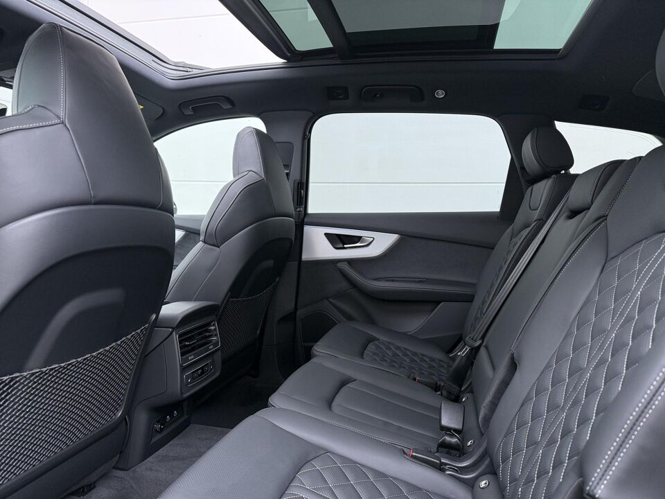 Audi Q7 Pro Line S 55 TFSI e 290 kW / 394 PK