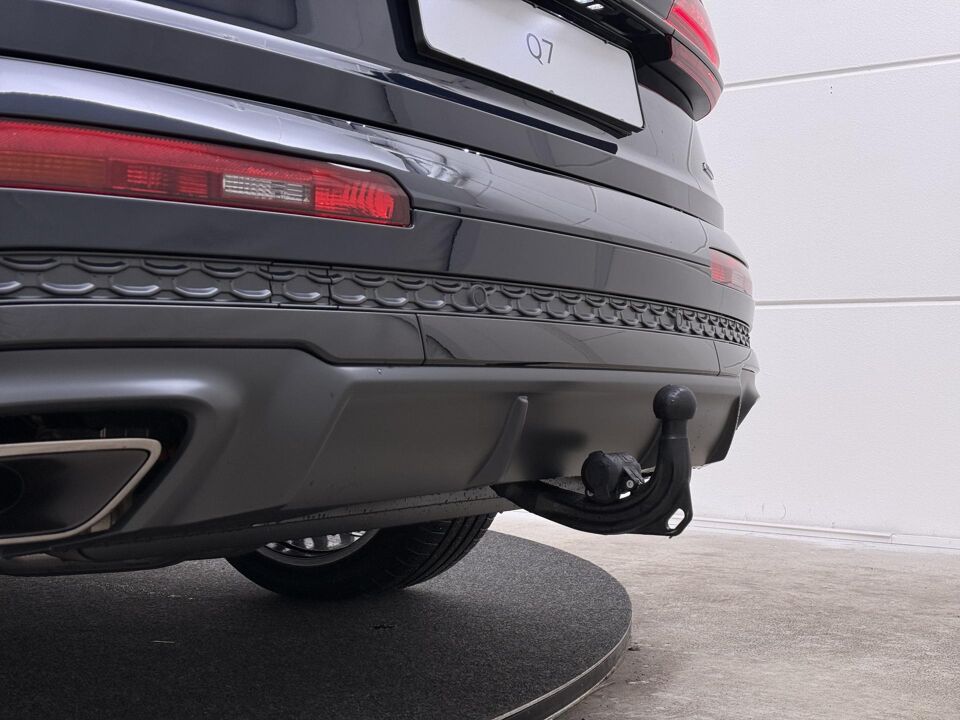 Audi Q7 Pro Line S 55 TFSI e 290 kW / 394 PK