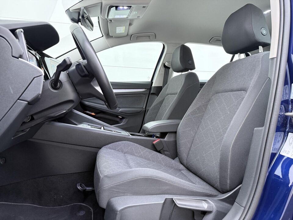 Volkswagen Golf 1.0 eTSI Life