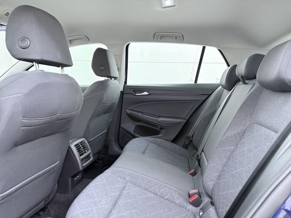 Volkswagen Golf 1.0 eTSI Life