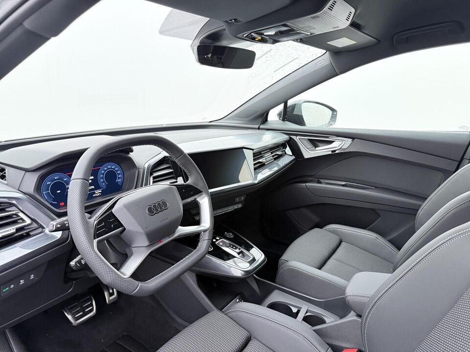 Audi Q4 e-tron S edition Competition 45 82 kWh 210 kW / 286 PK