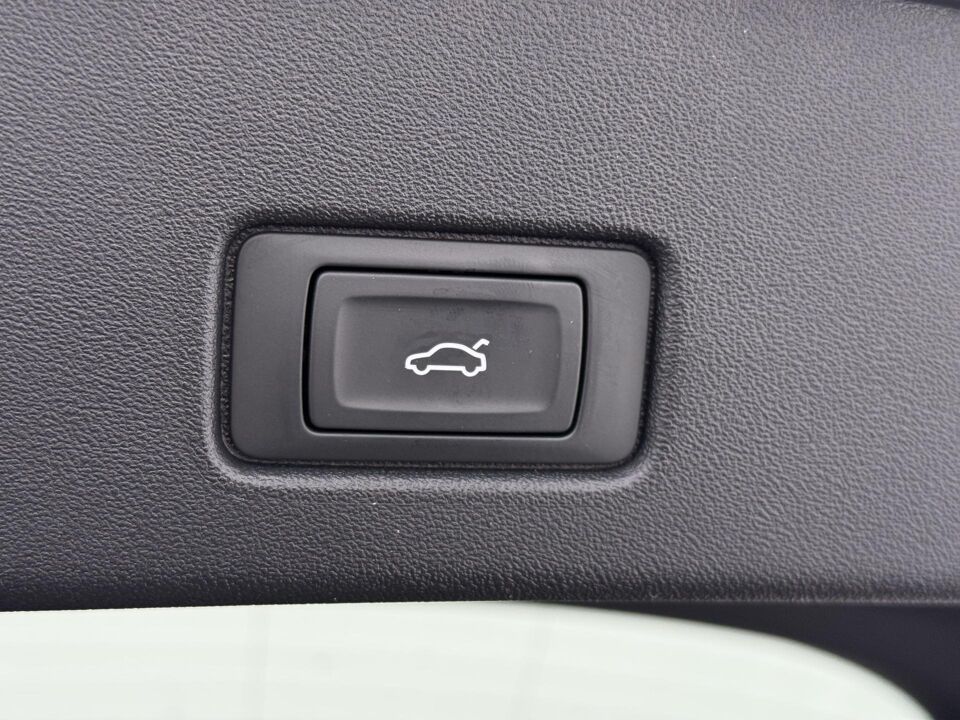Audi Q4 e-tron S edition Competition 45 82 kWh 210 kW / 286 PK
