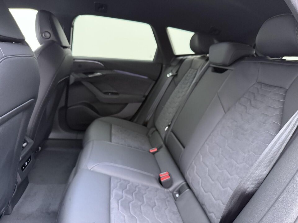 Audi A6 Avant e-tron S edition 83 kWh 210 kW / 286 PK