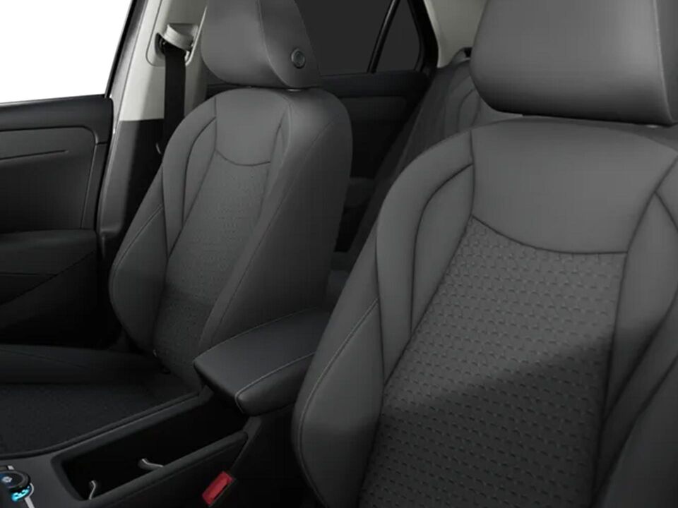 Volkswagen T-Roc Life First Edition 1.5 eTSI 110 kW / 150 PK