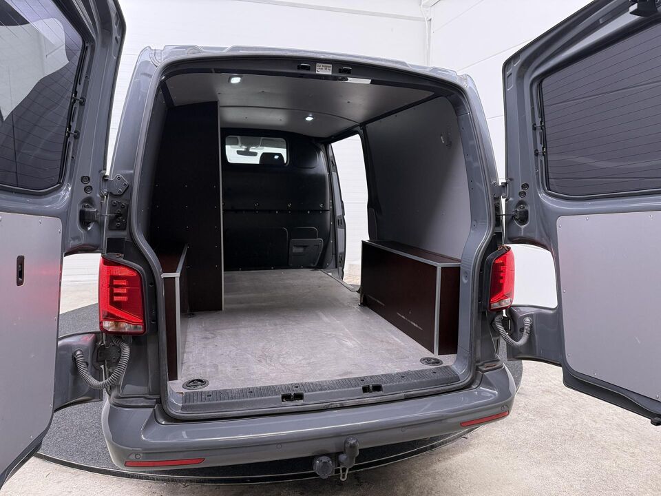 VW-Bedrijfswagens Transporter 2.0 TDI L2H1 28