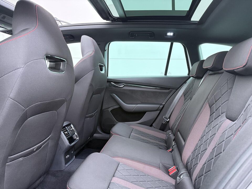 Škoda Octavia Combi 1.4 TSI 245PK RS