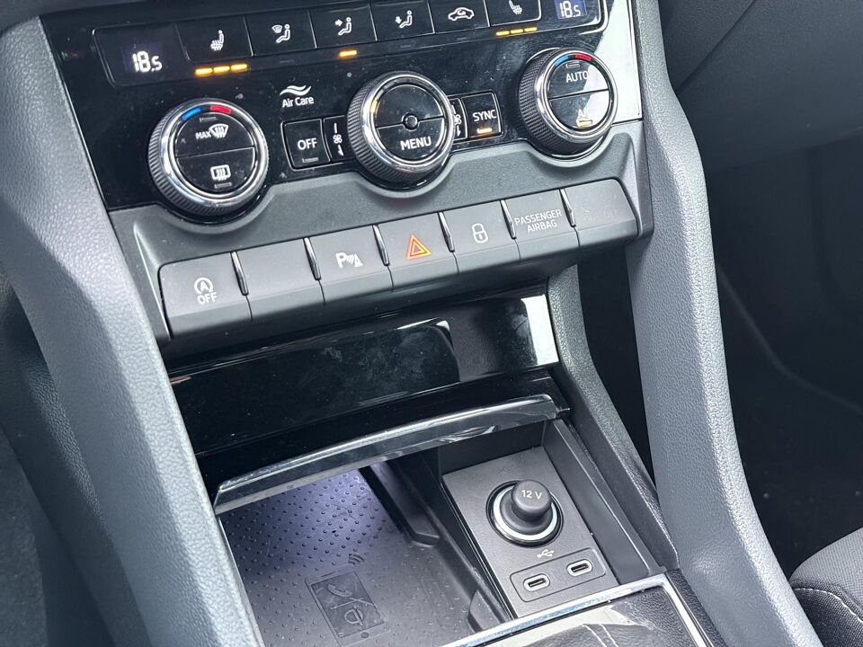 Škoda Karoq Sportline Business 1.5 TSI