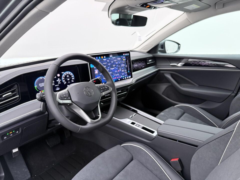 Volkswagen Passat Variant Elegance Business 1.5 eHybrid 150 kW / 204 PK