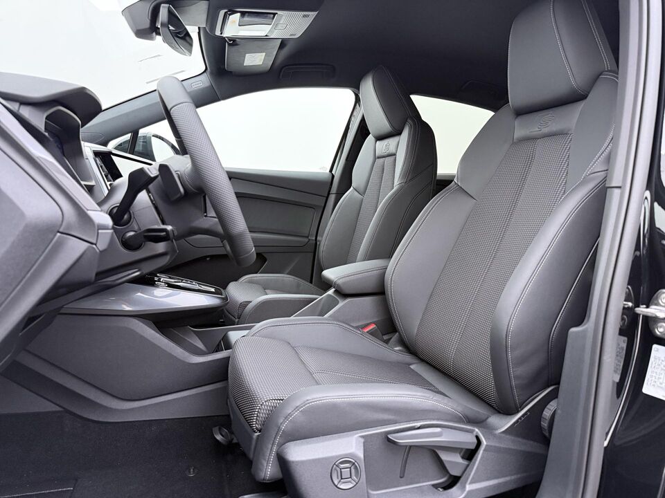 Audi Q4 Sportback e-tron S edition Competition 45 82 kWh 210 kW / 286 PK