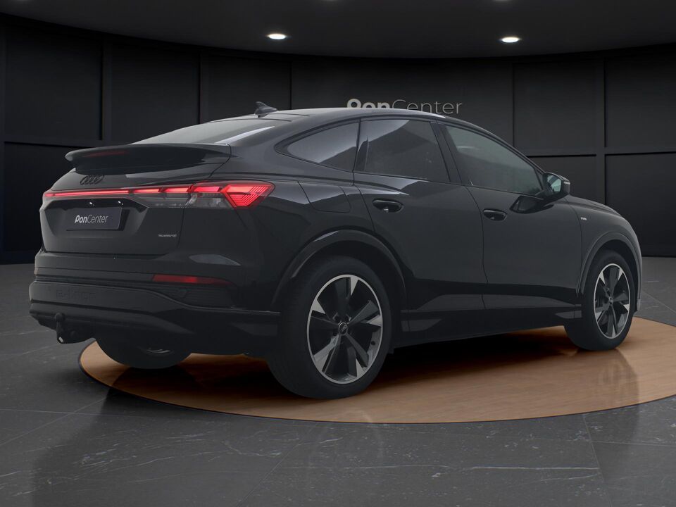 Audi Q4 Sportback e-tron S edition Competition 45 82 kWh 210 kW / 286 PK