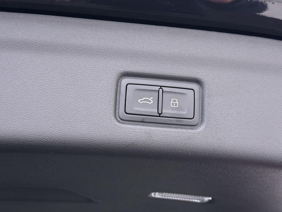 Audi Q6 e-tron S edition 83 Kwh 185 kW / 252 PK