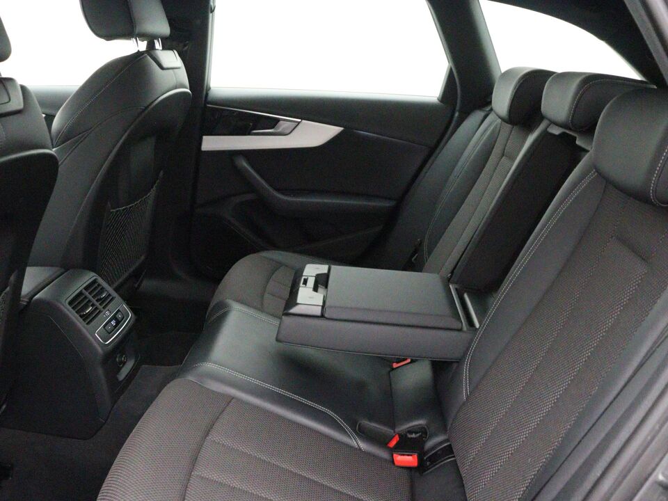 Audi A4 Avant 35 TFSI S edition