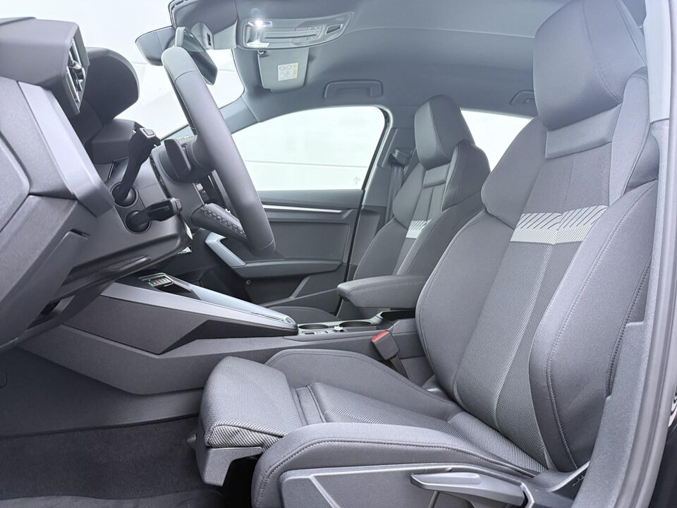 Audi A3 Sportback Advanced edition 40 TFSI e 150 kW / 204 PK