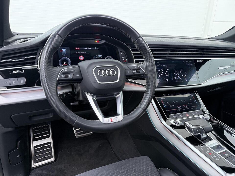 Audi Q8 60 TFSI e Quattro S-Line