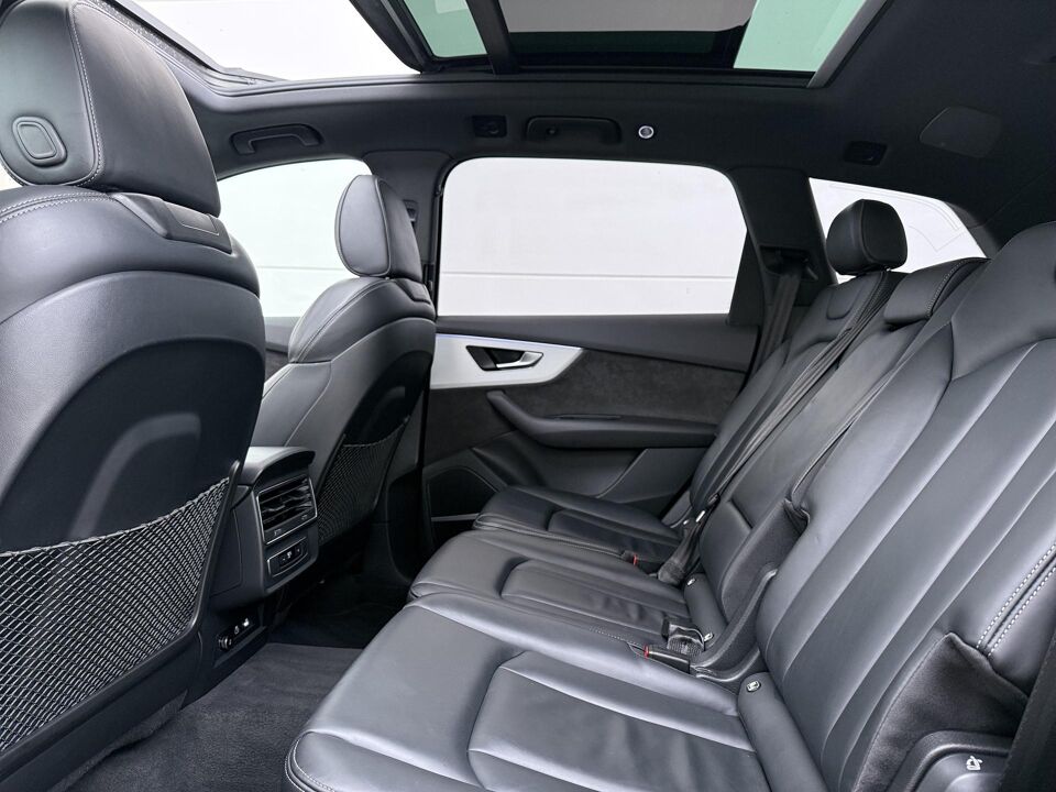 Audi Q7 55 TFSI e Quattro S-Line