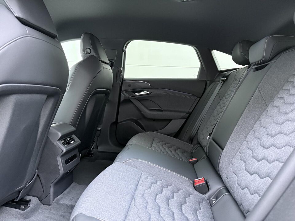 Audi A6 Sportback e-tron S edition 83 kWh 210 kW / 286 PK