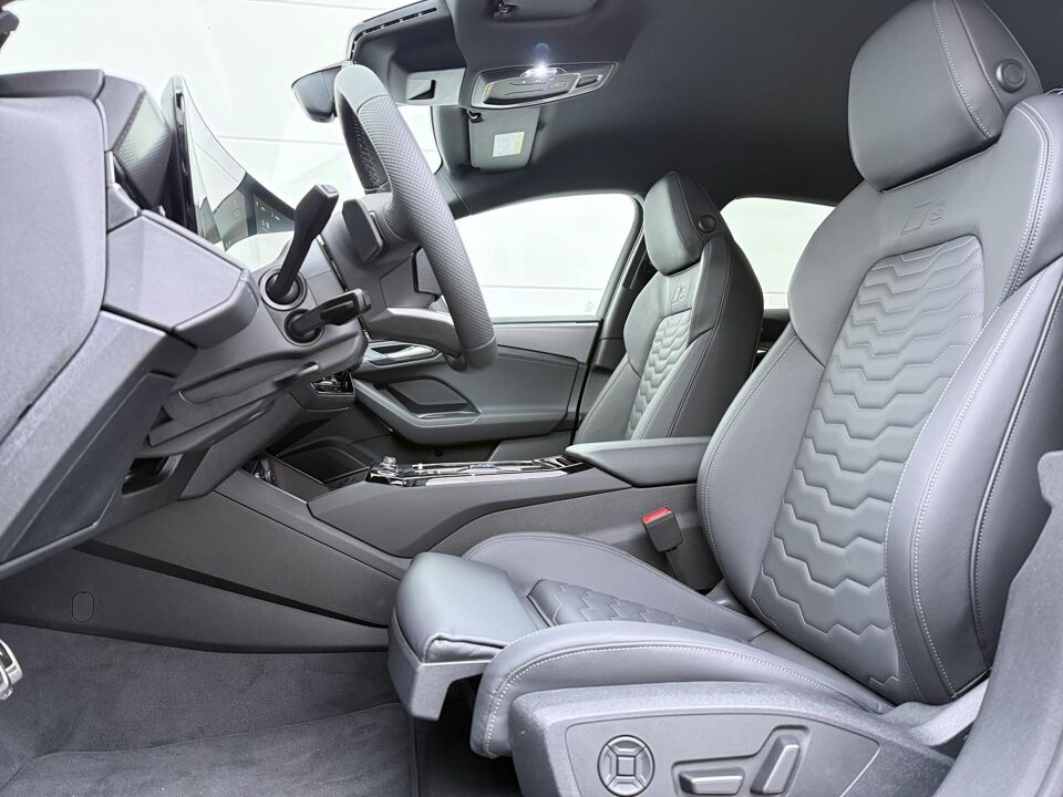 Audi A6 Sportback e-tron S edition 83 kWh 210 kW / 286 PK