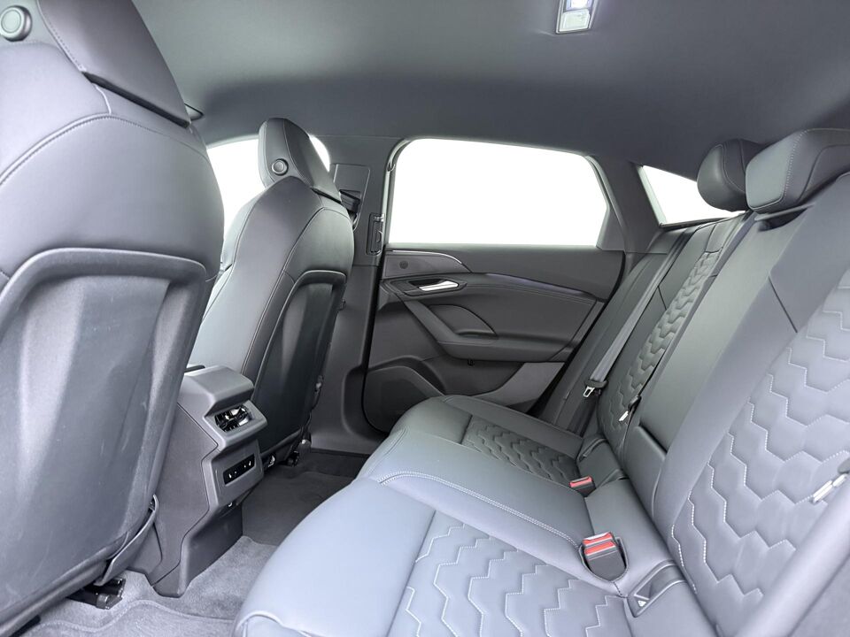 Audi A6 Sportback e-tron S edition 83 kWh 210 kW / 286 PK
