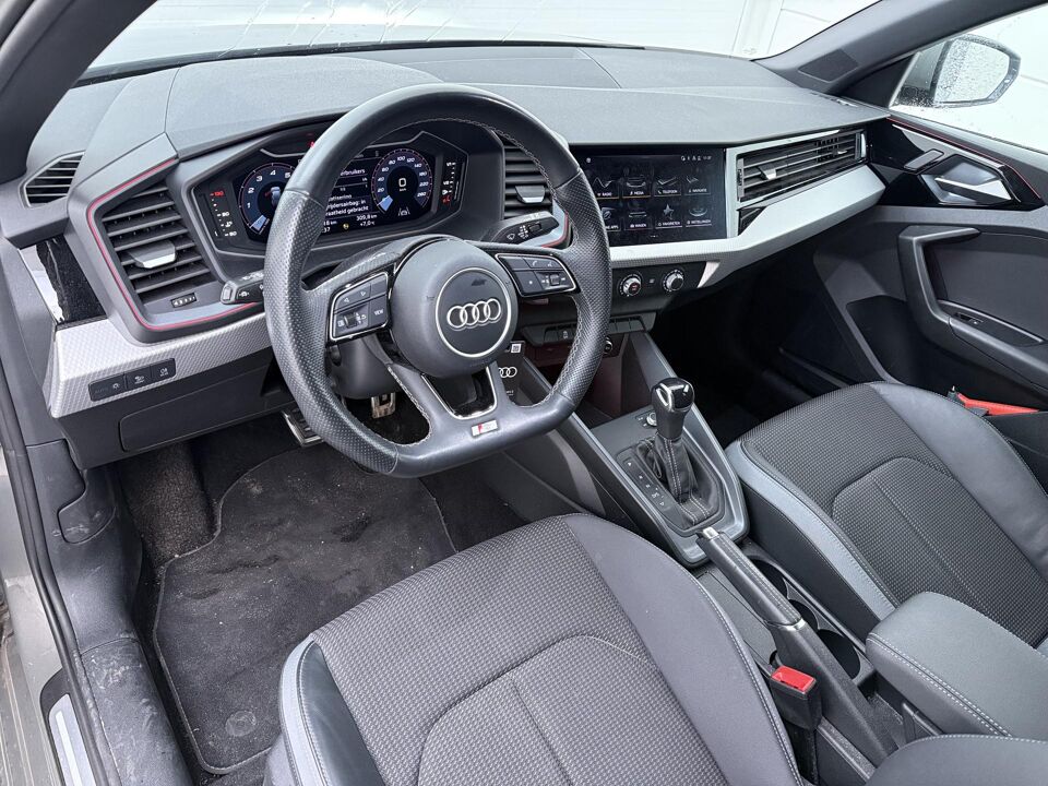 Audi A1 Sportback 25 TFSI S-line