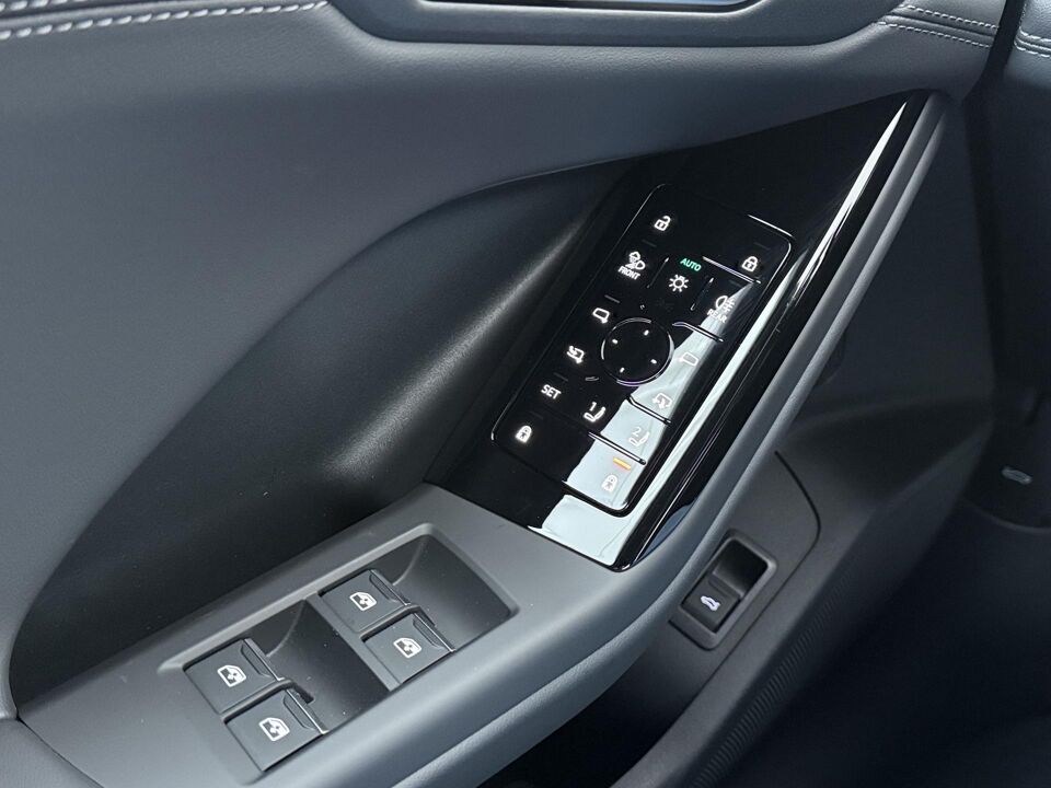Audi Q6 e-tron S edition 83 Kwh 185 kW / 252 PK
