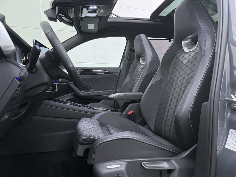 Volkswagen Tayron 1.5 eHybrid R-Line