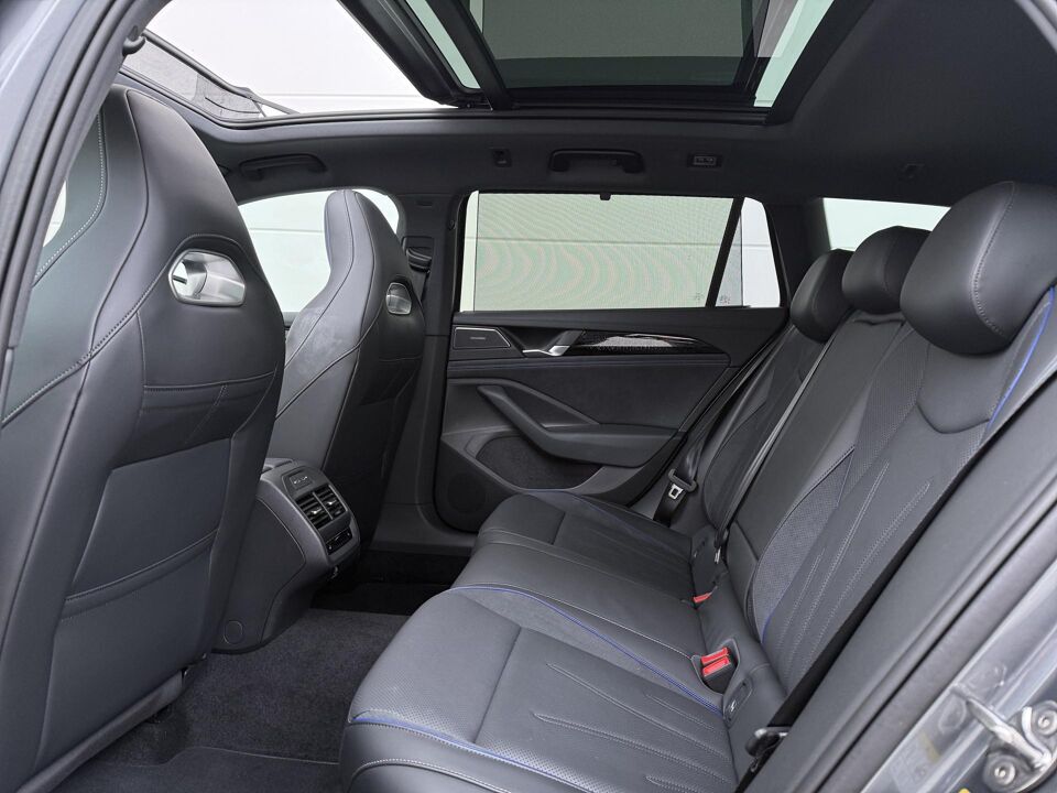 Volkswagen Passat Variant 1.5 eHybrid 272PK R-Line