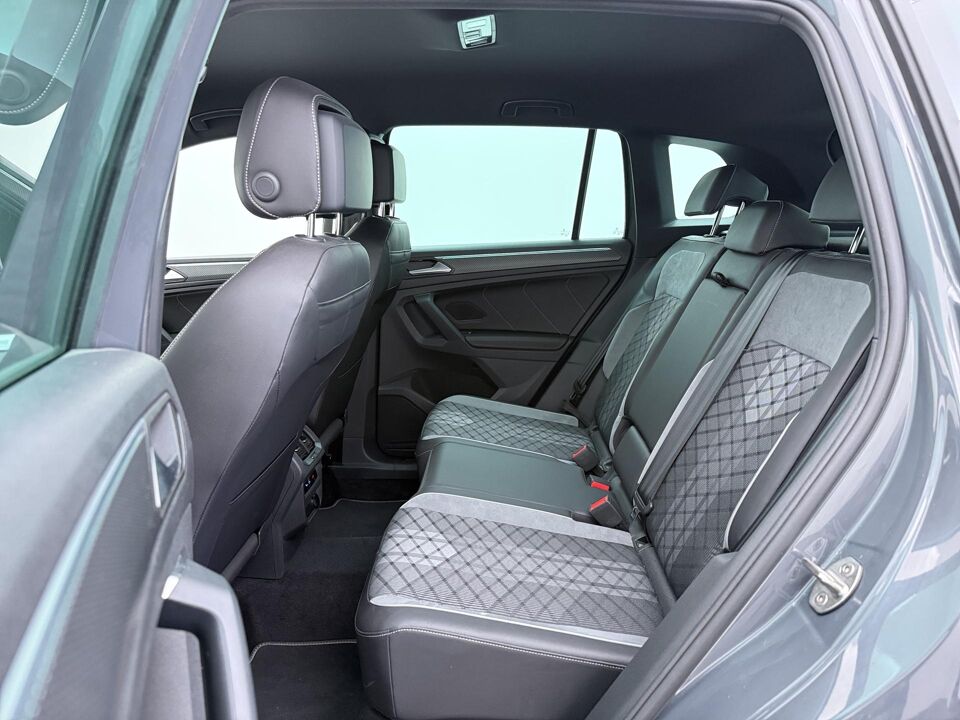 Volkswagen Tiguan 1.4 TSI eHybrid R-Line Business