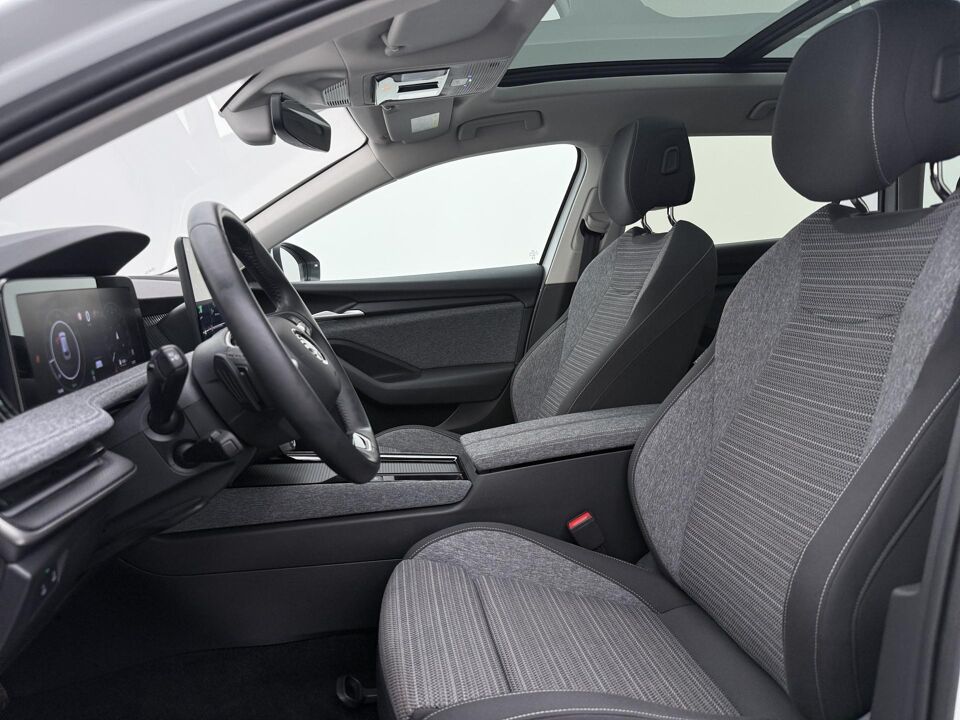 Škoda Superb Combi 1.5 TSI First Edition