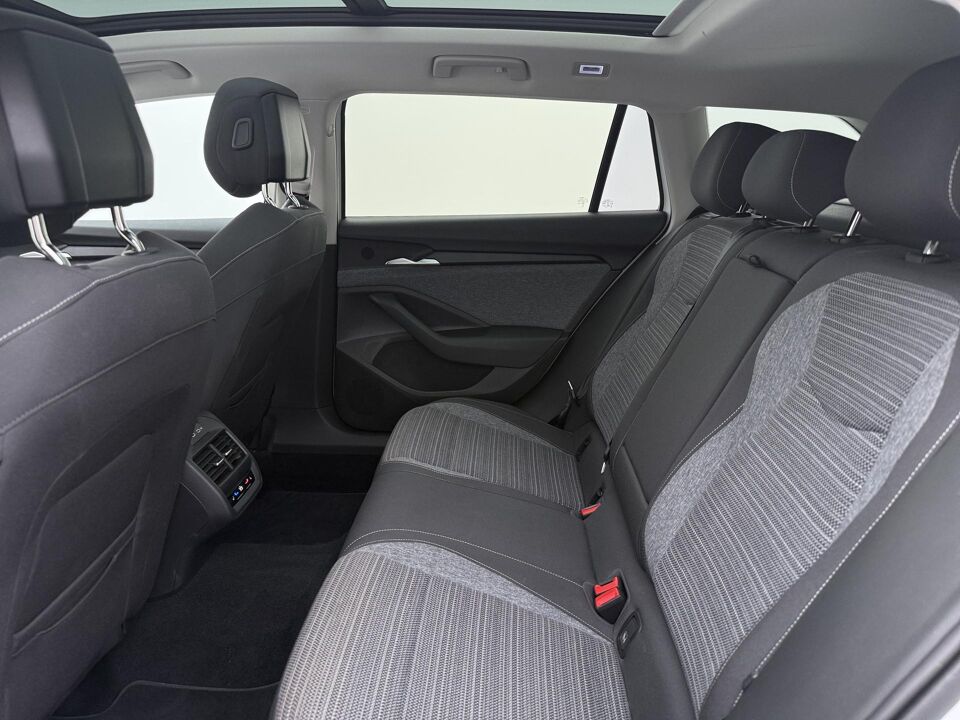 Škoda Superb Combi 1.5 TSI First Edition