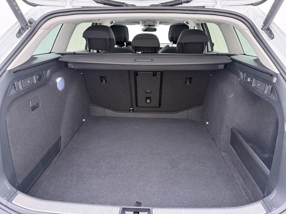 Škoda Superb Combi 1.5 TSI First Edition