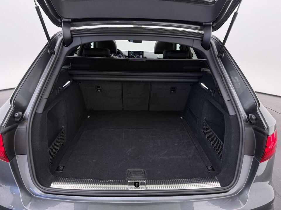 Audi A4 Avant 35 TFSI S Edition Competition