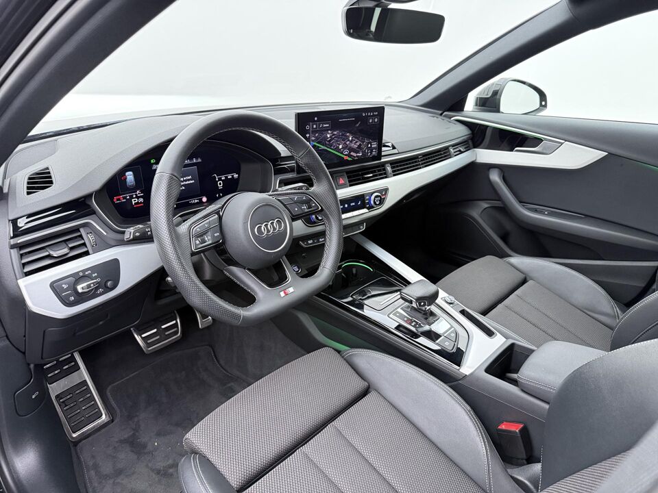 Audi A4 Avant 35 TFSI S-line Competition