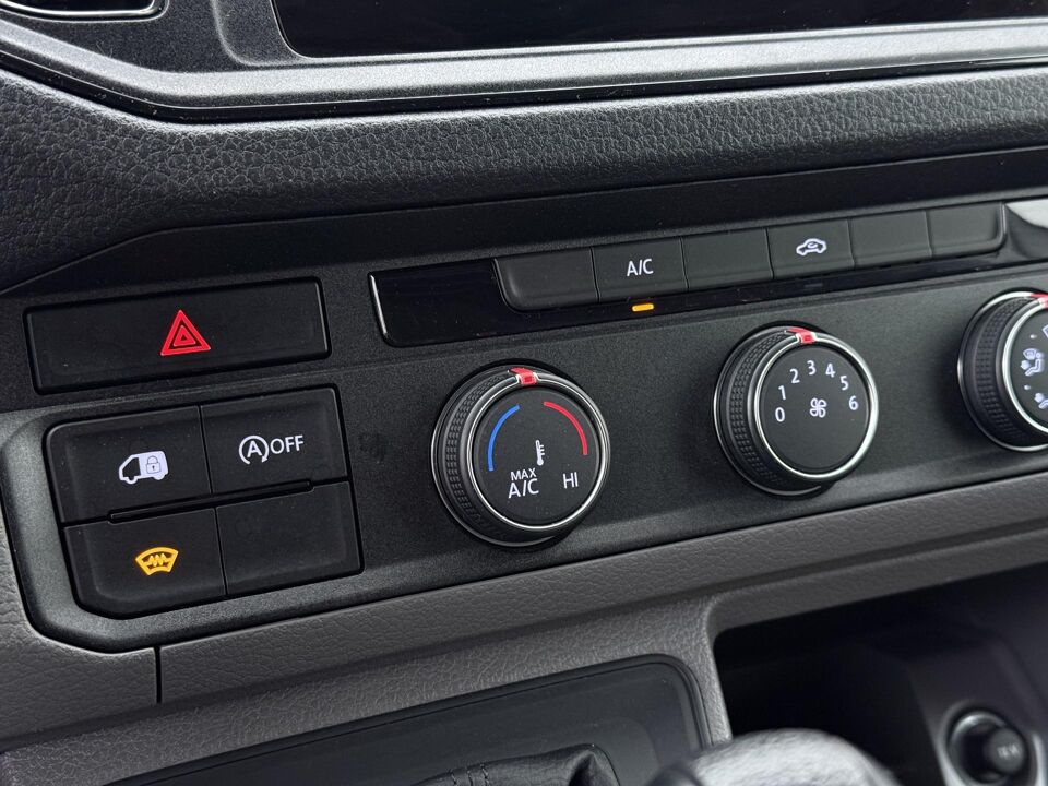 VW-Bedrijfswagens Crafter 35 2.0 TDI 140 PK Aut. L3H3 Comfortline