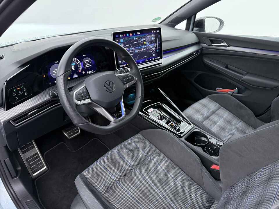 Volkswagen Golf 1.5 eHybrid GTE 272 PK