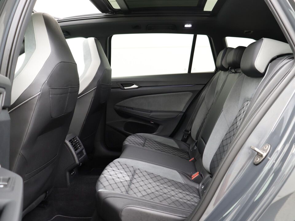 Volkswagen Golf Variant 1.5 eTSI 150 PK DSG R-Line