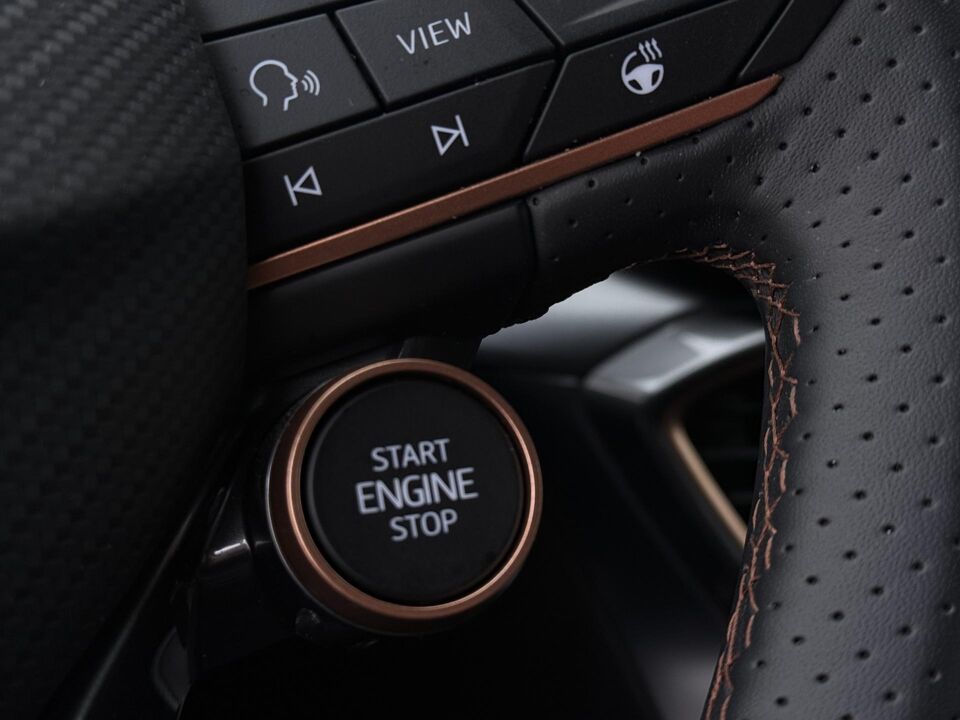 CUPRA Leon 1.5 TSI e-Hybrid Business