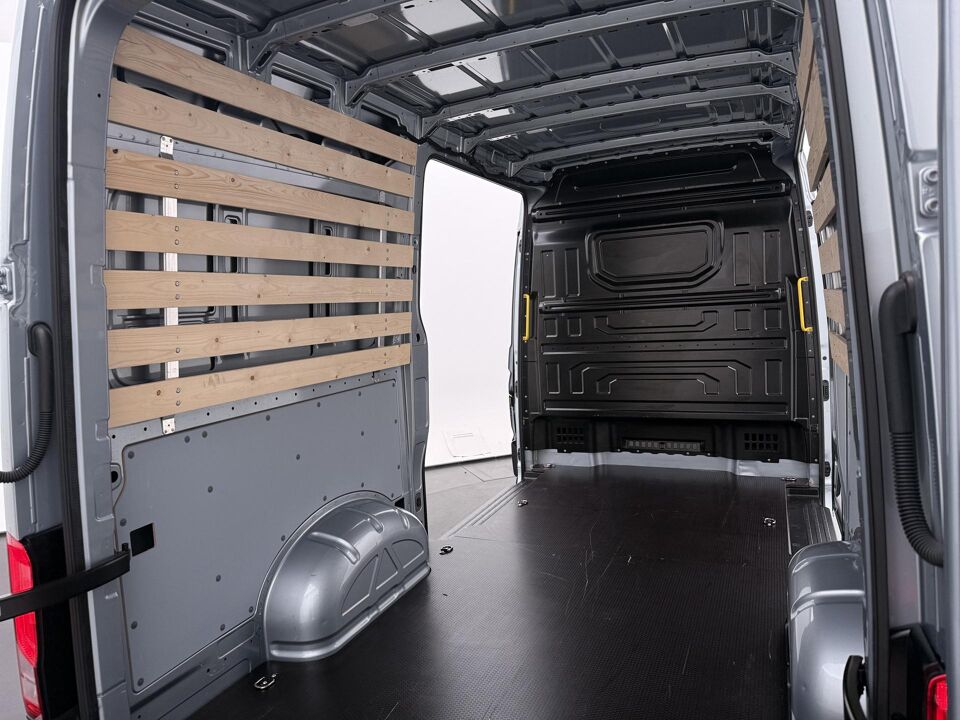 VW-Bedrijfswagens Crafter (2) GP 35 2.0 TDI 177 PK Autom. L3H3 Exclusive