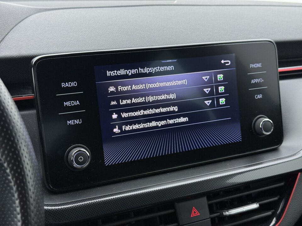 Škoda Scala 1.5 TSI Sport Business