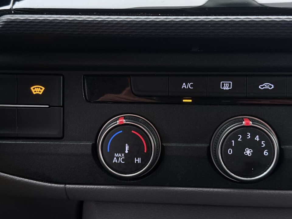 VW-Bedrijfswagens Transporter 2.0 TDI 150 PK TDI DSG L2H1 28