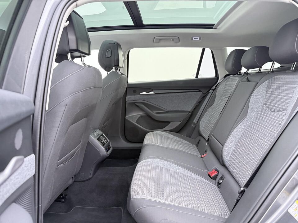 Škoda Superb Combi 1.5 TSI First Edition