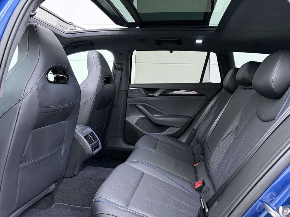 Volkswagen Passat Variant 1.5 eHybrid 272 PK R-Line