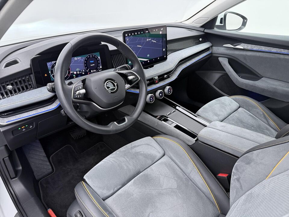 Škoda Superb Combi 1.5 TSI First Edition