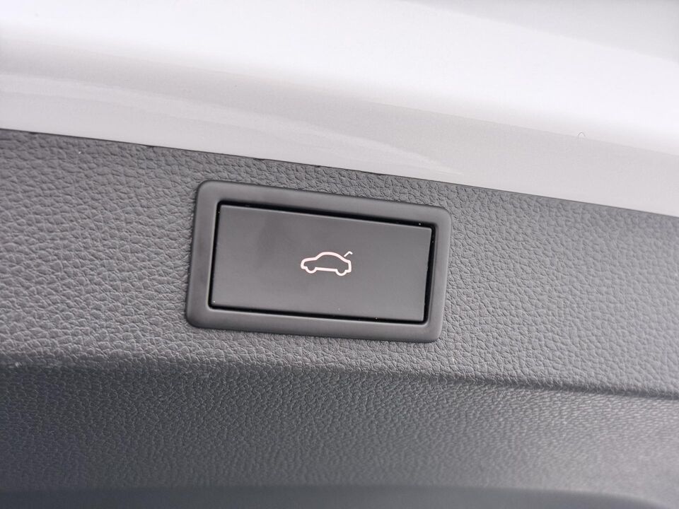 Škoda Karoq 1.5 TSI Sportline Business