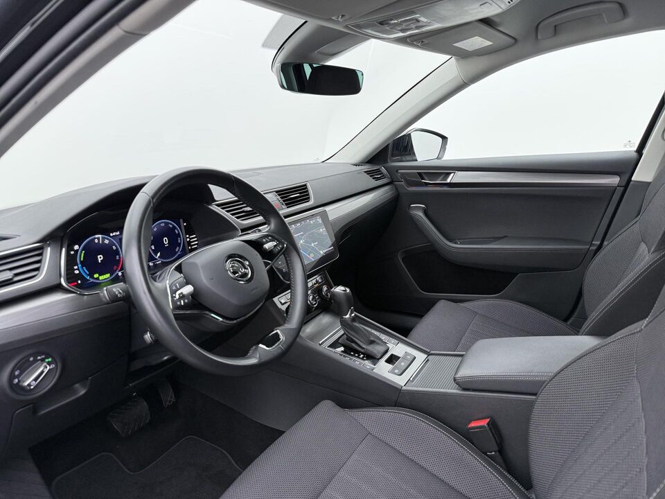 Škoda Superb Combi 1.4 TSI iV Business Edition Plus
