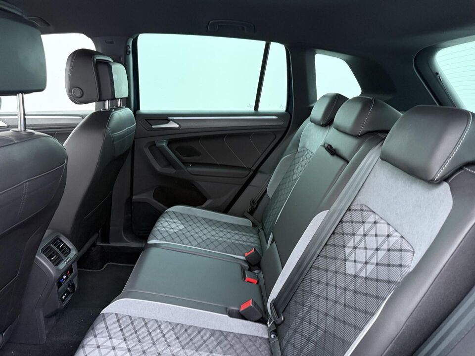 Volkswagen Tiguan 1.4 TSI eHybrid R-Line Business